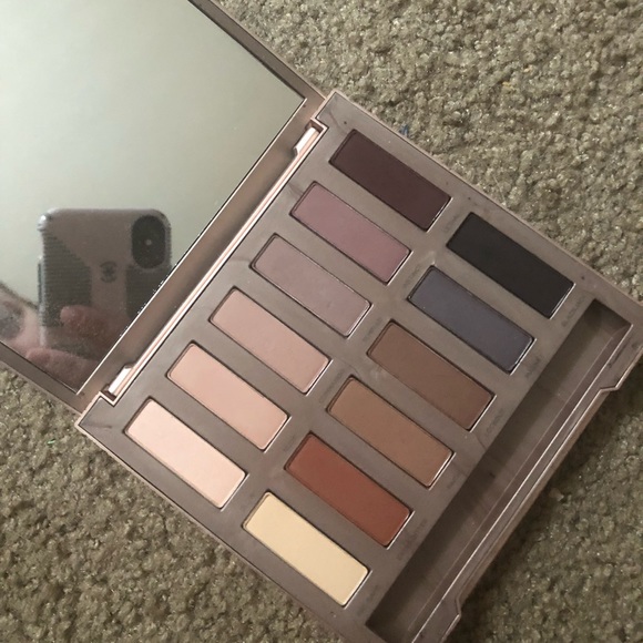 Urban Decay pallet - Picture 2 of 2